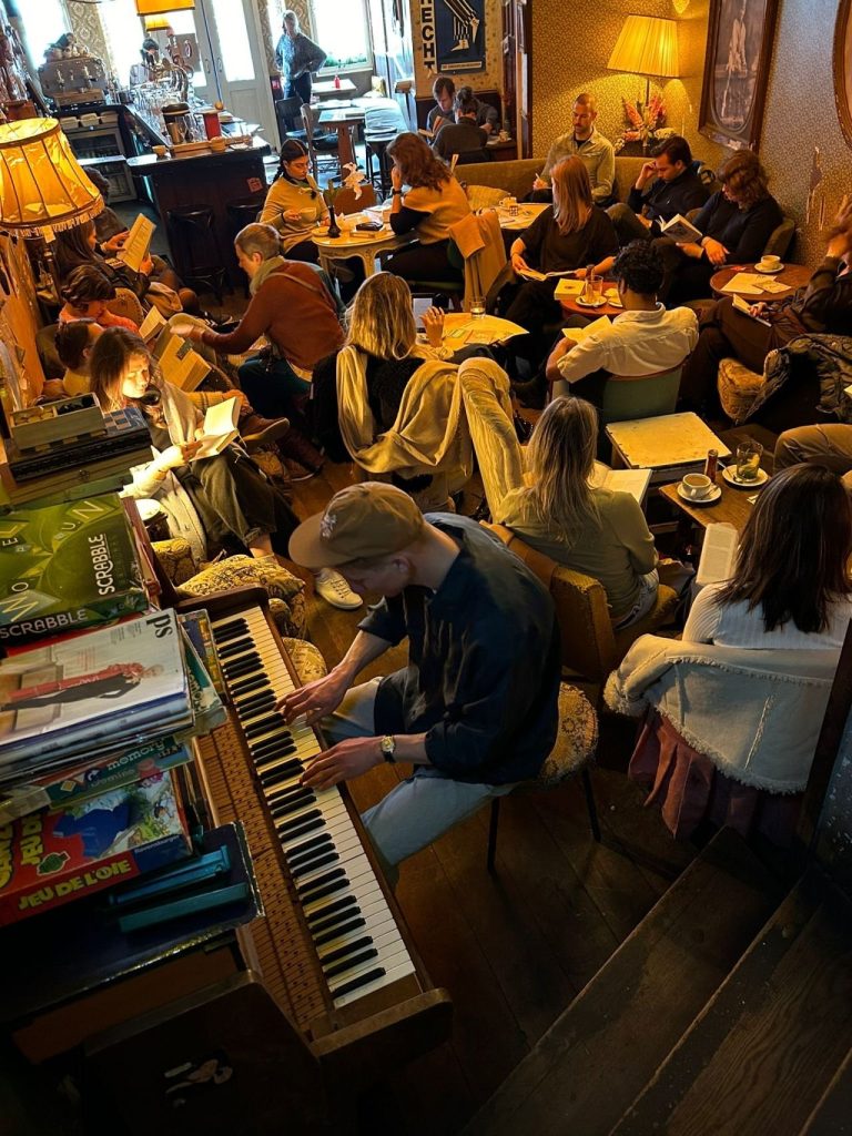 1722603475016 768x1024